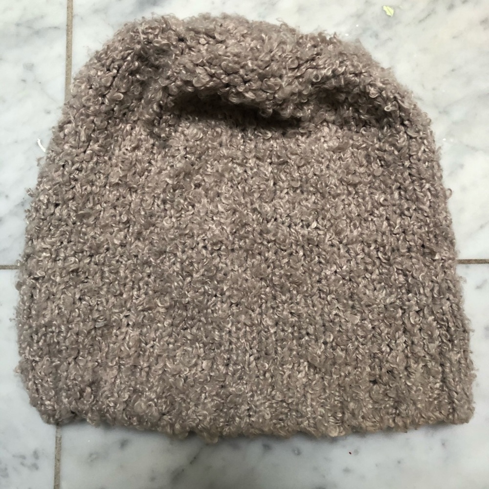 Tan knit Urban Outfitters Pins and Needles Beanie